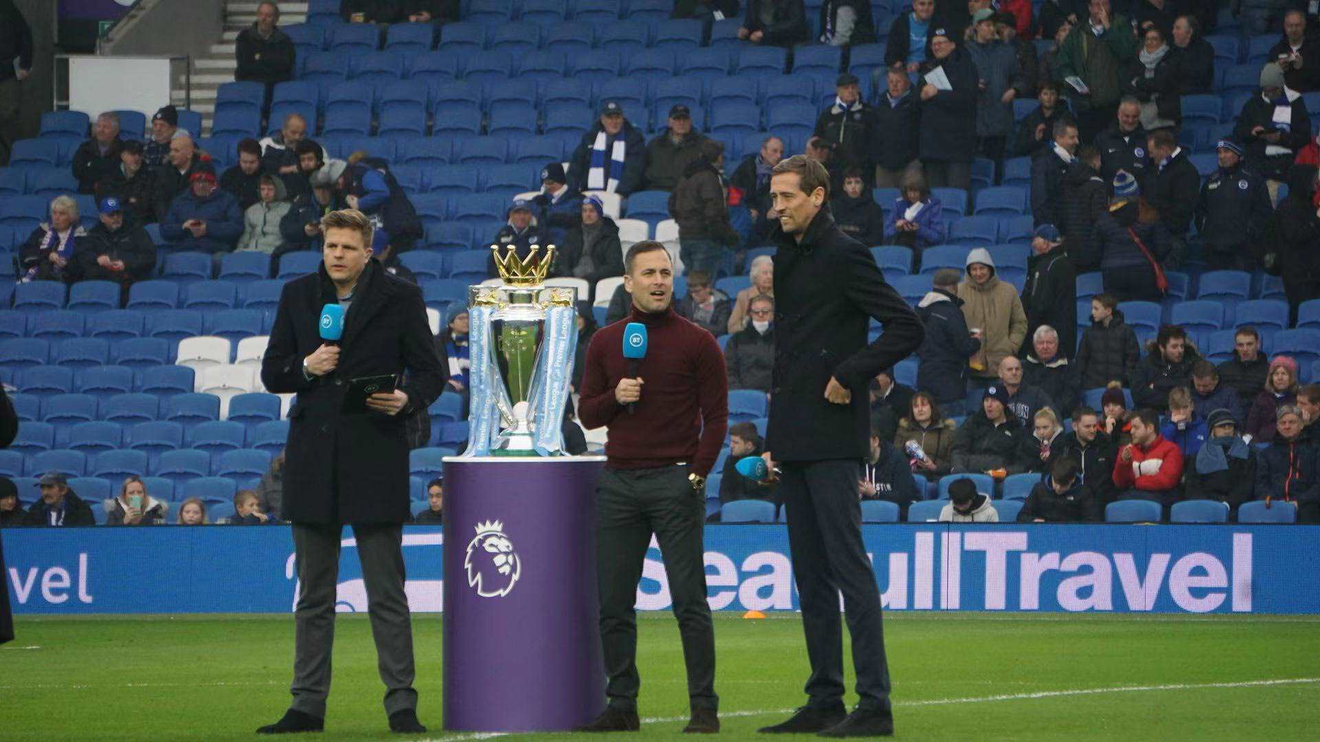 人及其经纪 人及其经纪